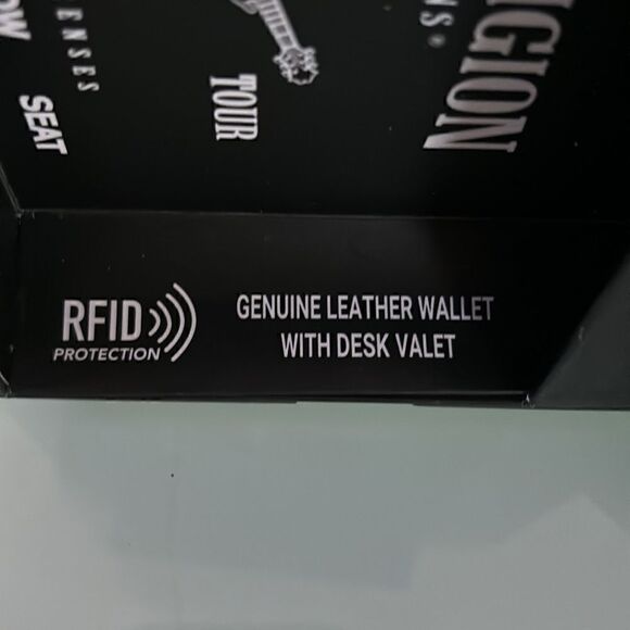 True Religion NWT wallet black 2 fold rfid protection genuine leather cool box - Picture 7 of 7
